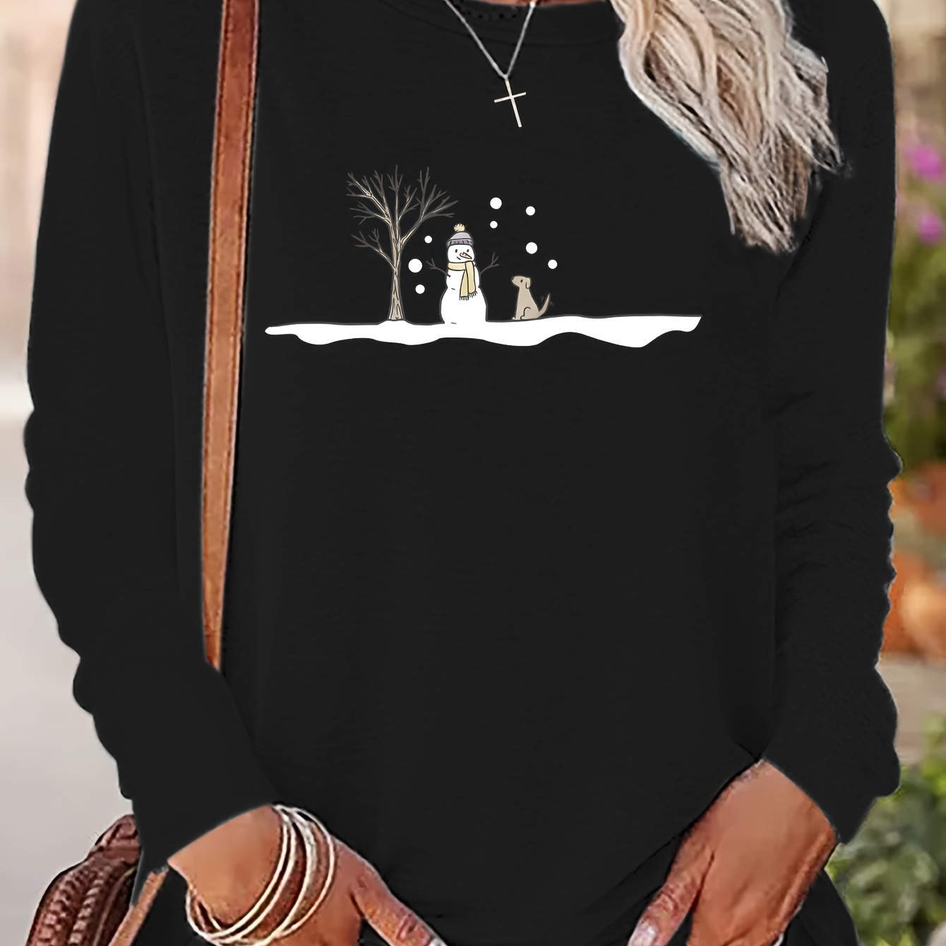 

Women's Casual Long Sleeve T-shirt With Snowman Graphic - Crew Neck, Soft Polyester, Machine Washable - Fall