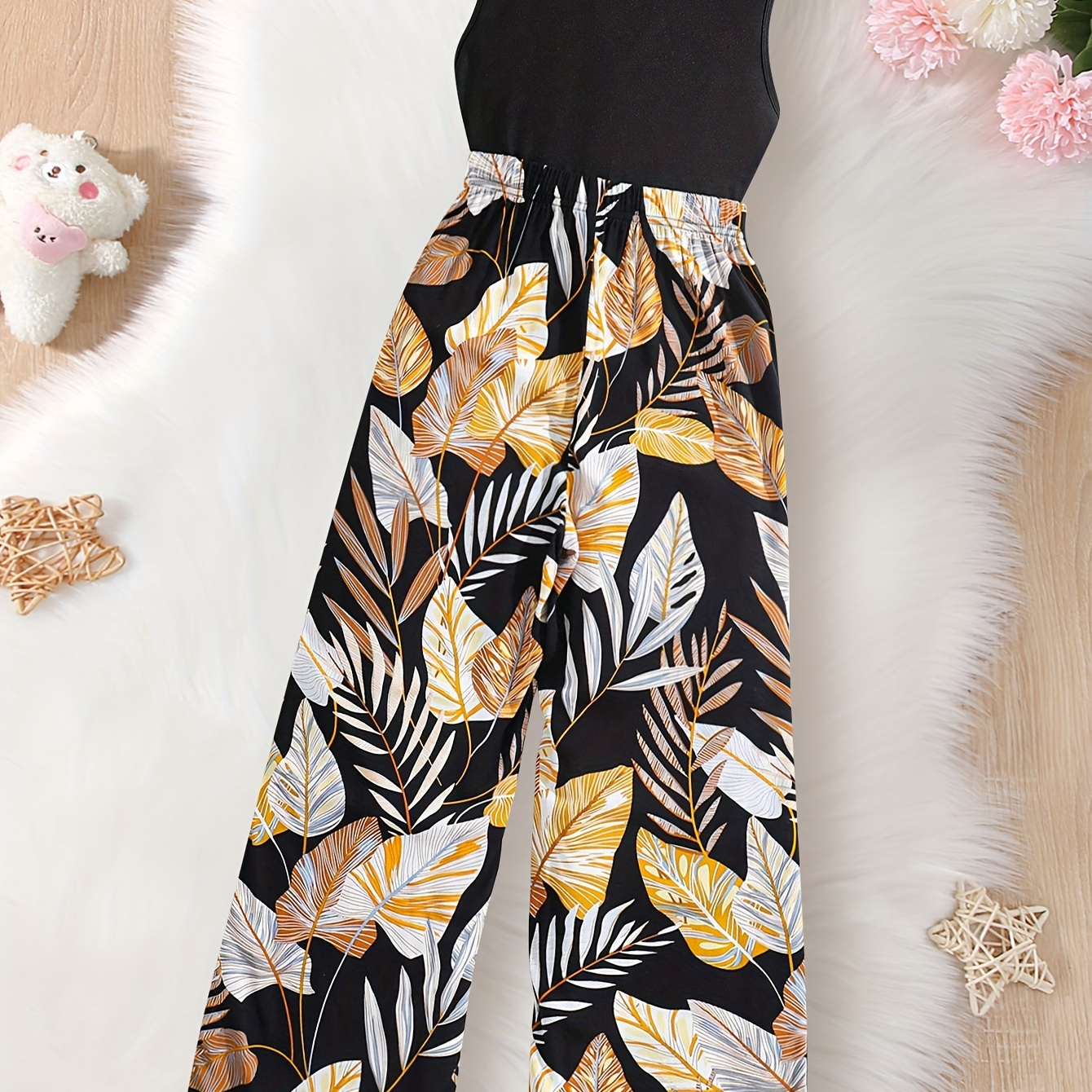 

2pcs, Girls Solid Crew Neck Sleeveless T-shirt Top + Leaves Print Straight Leg Pants Set For Summer Party Gift