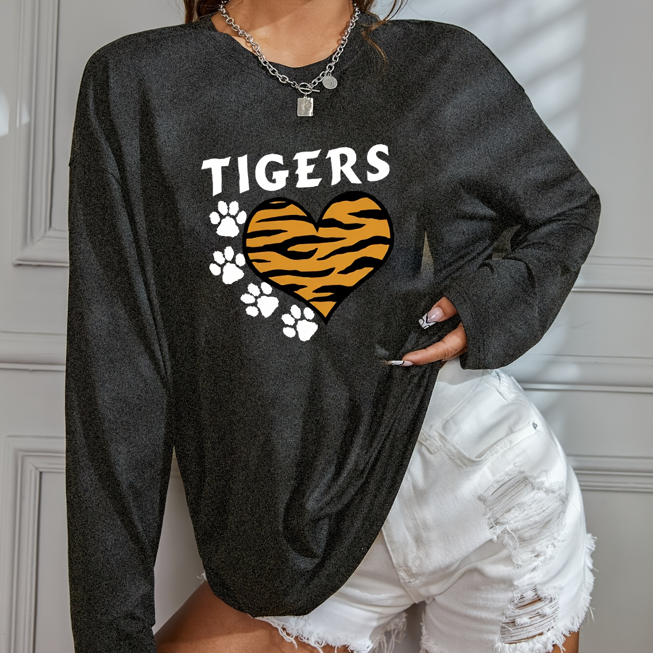 

Tigers Love Heart Print Women's Casual Long Sleeve T-shirt