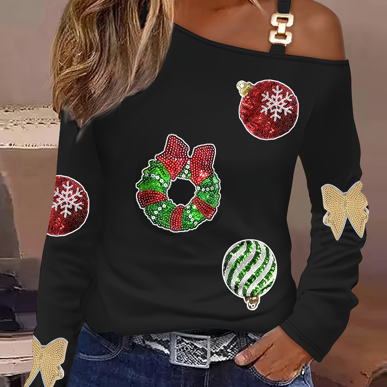 

T-Shirt À Col Asymétrique Avec Image De Noël, T-Shirt Décontracté À Manches Longues Avec Sangle En Chaîne, Vêtements Pour Femmes