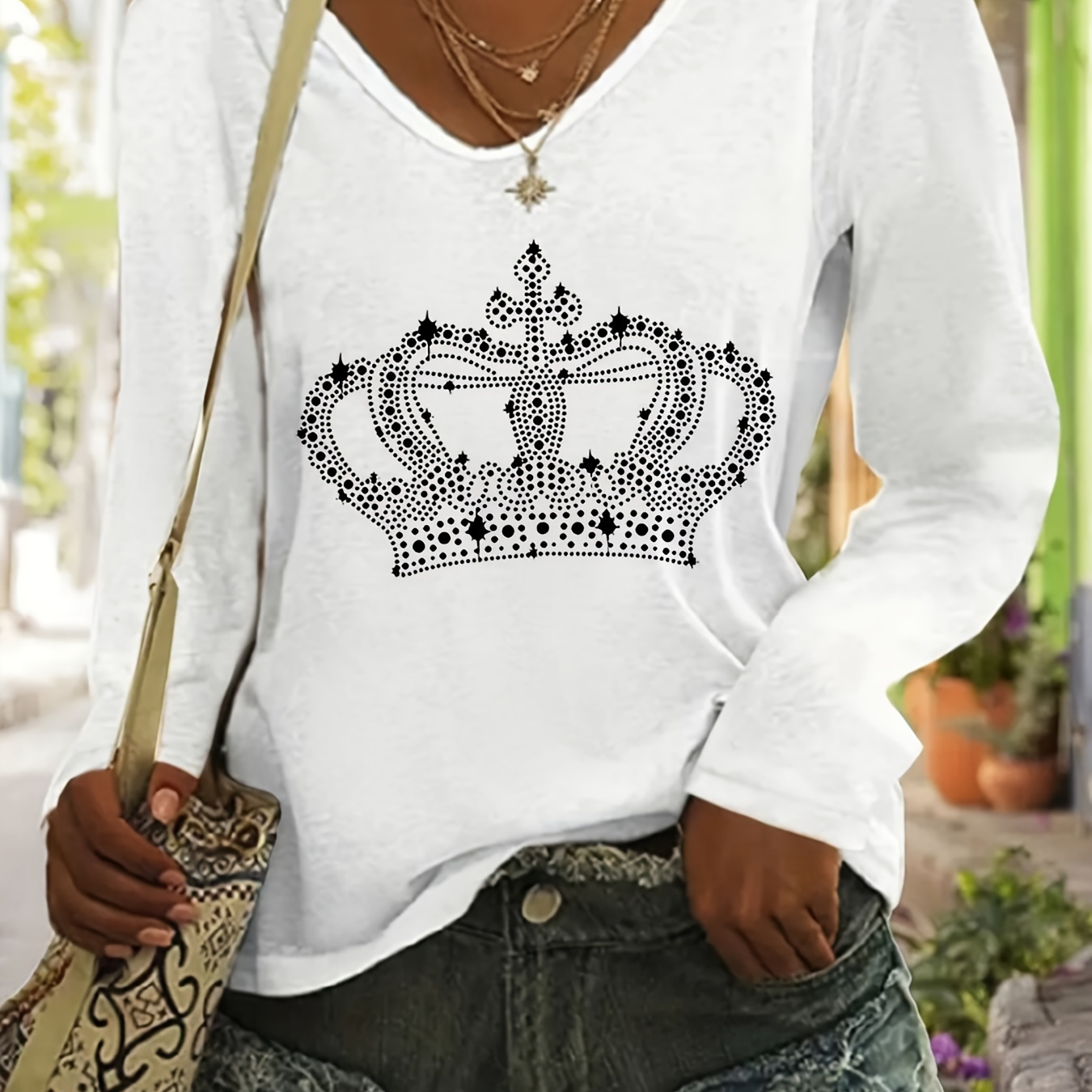 

Crown Print T-shirt, Long Sleeve V Neck Casual Top For Spring & Fall, Women's Clothing