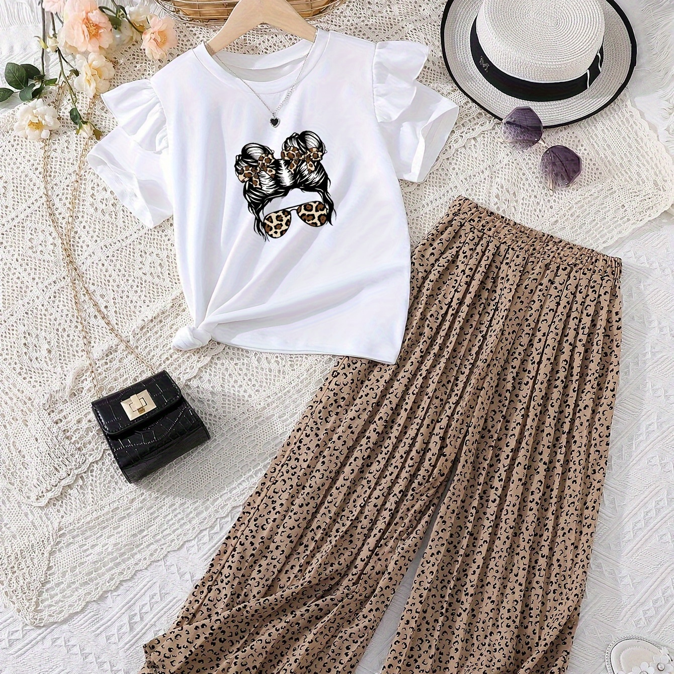 

2pcs, Cartoon Girl With Glasses Graphic Frill Sleeve Crew Neck T-shirt + Loose Style Leopard Pattern Pants Set For Girls, Comfy And Trendy Summer Gift