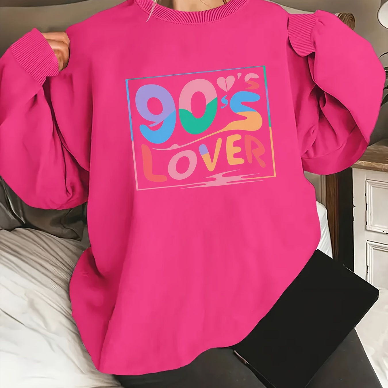 

Plus Size 90's Love Print Sweatshirt, Casual Long Sleeve Crew Neck Pullover Sweatshirt, Women's Plus Size clothing