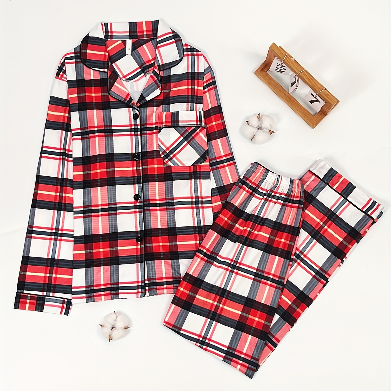 

Christmas Plaid Print Pajama Set, Long Sleeve Buttons Top & Elastic Waistband Pants, Women's Sleepwear & Loungewear