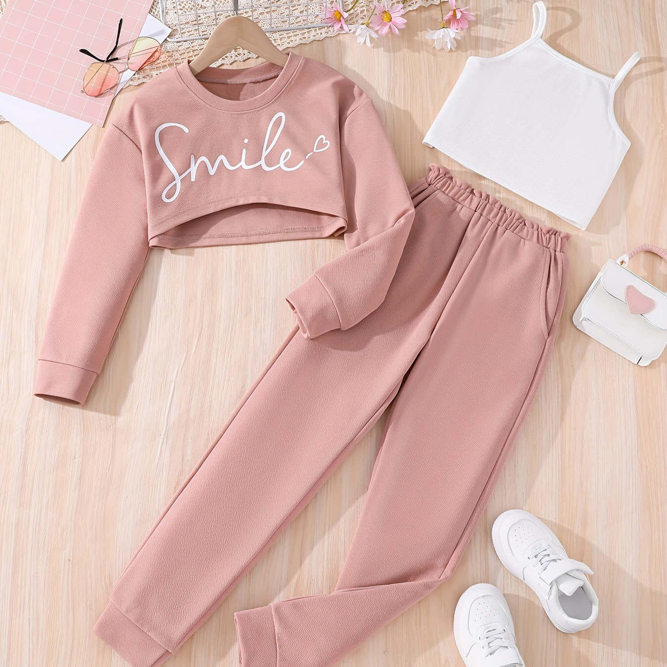 

Girls 3pcs Cartoon Smile Pattern Long Sleeve Sweatshirt Comfy Pullover + Solid Vest ＋sweatpants Set For Spring Fall Gift