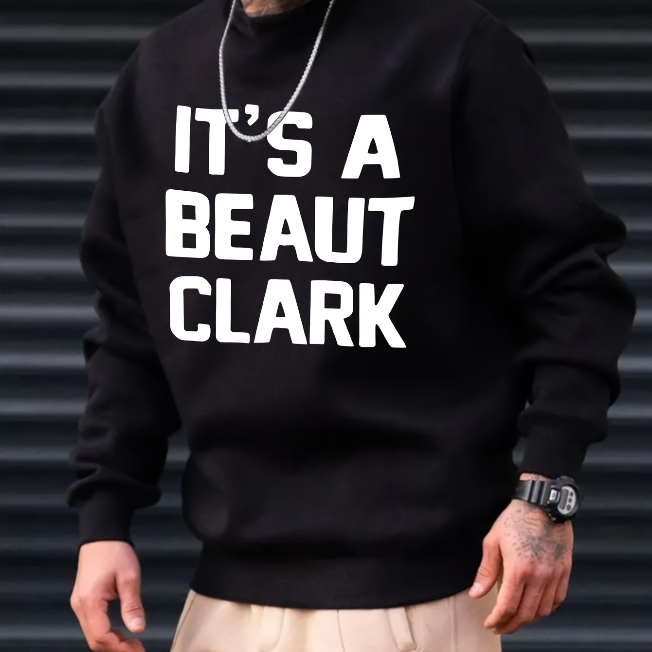 

''it's A Beaut Clark'' Print Men's Graphic Round Neck Sweatshirt, Loose Trendy Pullover, Men's Clothing For Autumn Winter