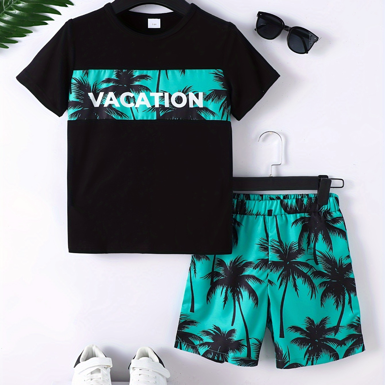 

2pcs Boys Casual Coconut Tree And Vacation Letter Graphic Print Short Sleeve T-shirt & Shorts Set, Comfy Summer Boys Clothes