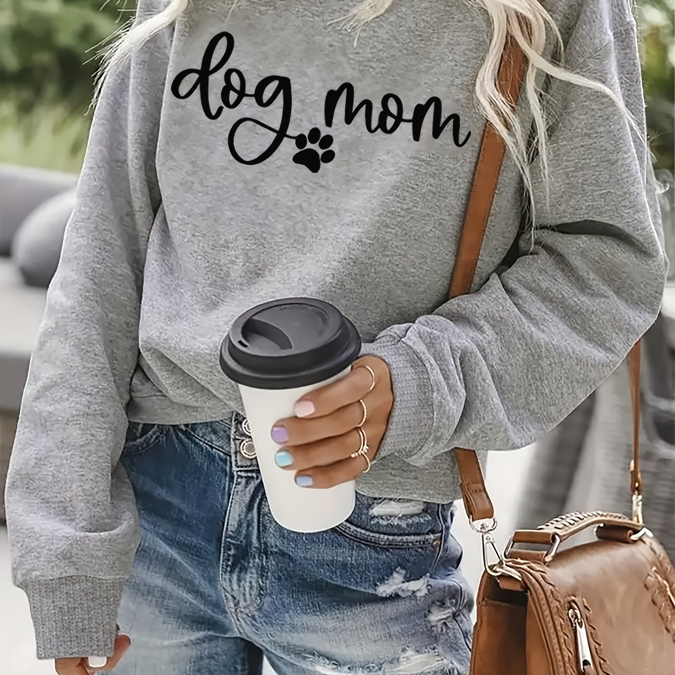 

1pc Women's Casual Long Sleeve Pullover Sweatshirt With "dog Mom" Print, Round Neck, Polyester Knit Fabric, Regular Length - Fashionable Top