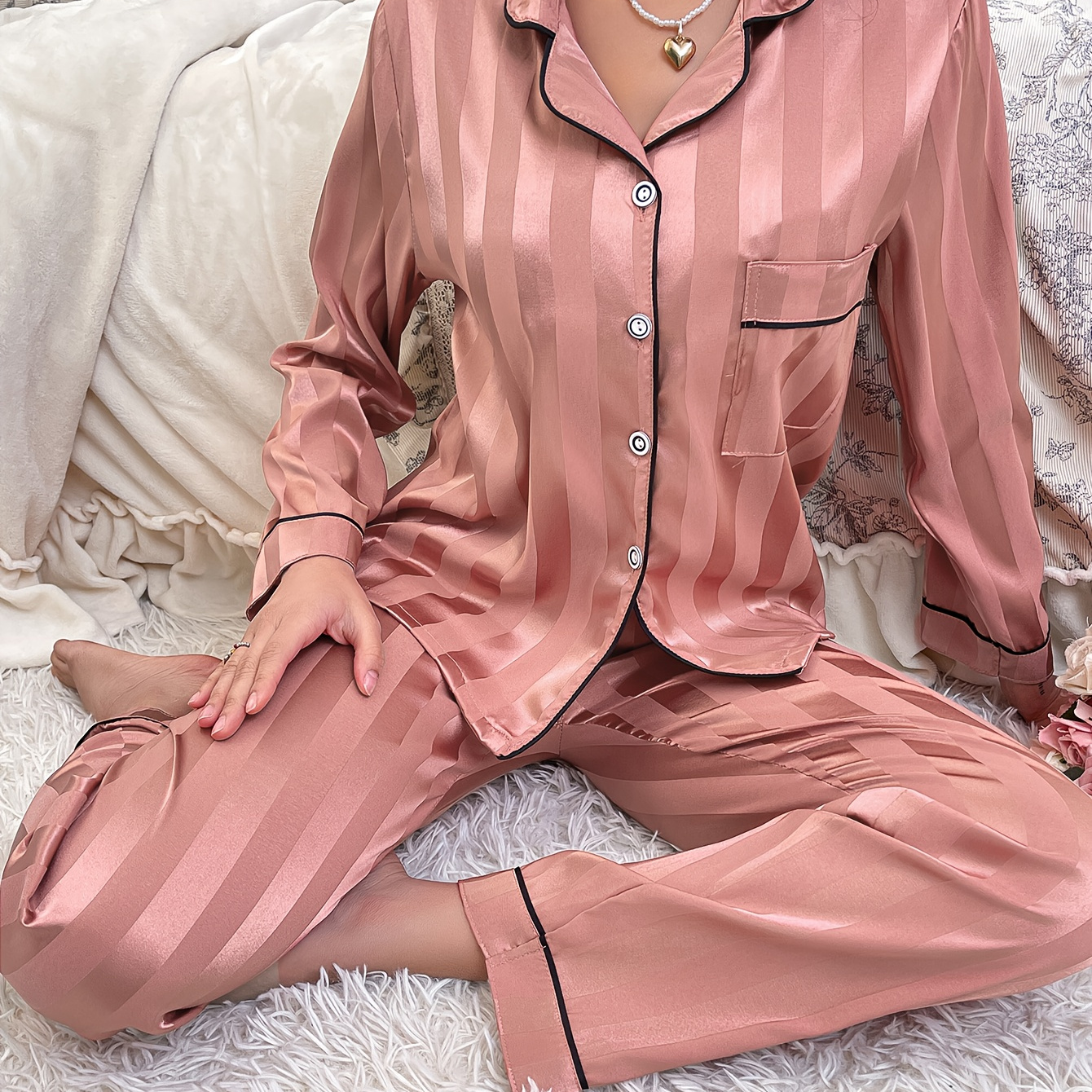 

Women's Elegant Pink Jacquard Pajama Set - Long Sleeve Button- & Waistband Pants, Casual Sleepwear