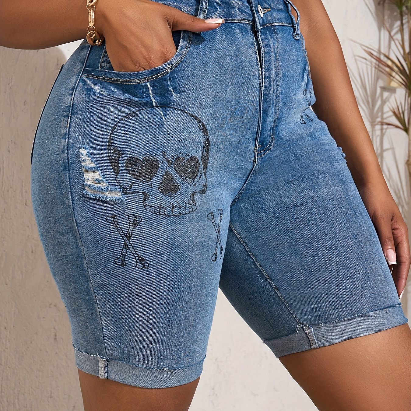 

Plus Size Skull Print Roll Up Hem Whiskering Ripped Bermuda Women's Denim Shorts High Rise Jorts