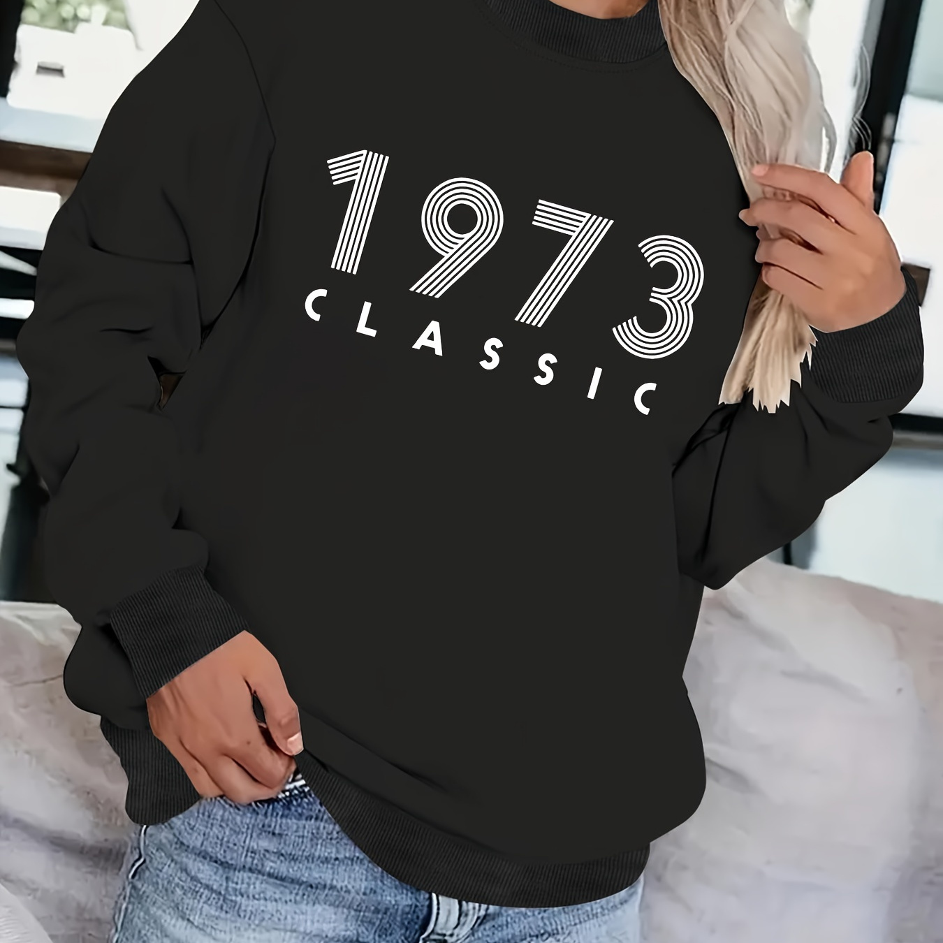 

1973 And Letter Print Causal Round Neck Sweatshirt, Long Sleeves Pullover Sports Sweatshirt, Women's Activewear