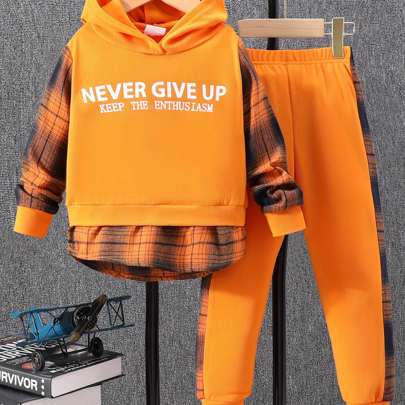 

2pcs 'never Give Up' Plaid Detail Graphic Hooded Pullover Hoodie And Joggers Pants For Girls, Casual Kids' Clothes, For Spring Fall
