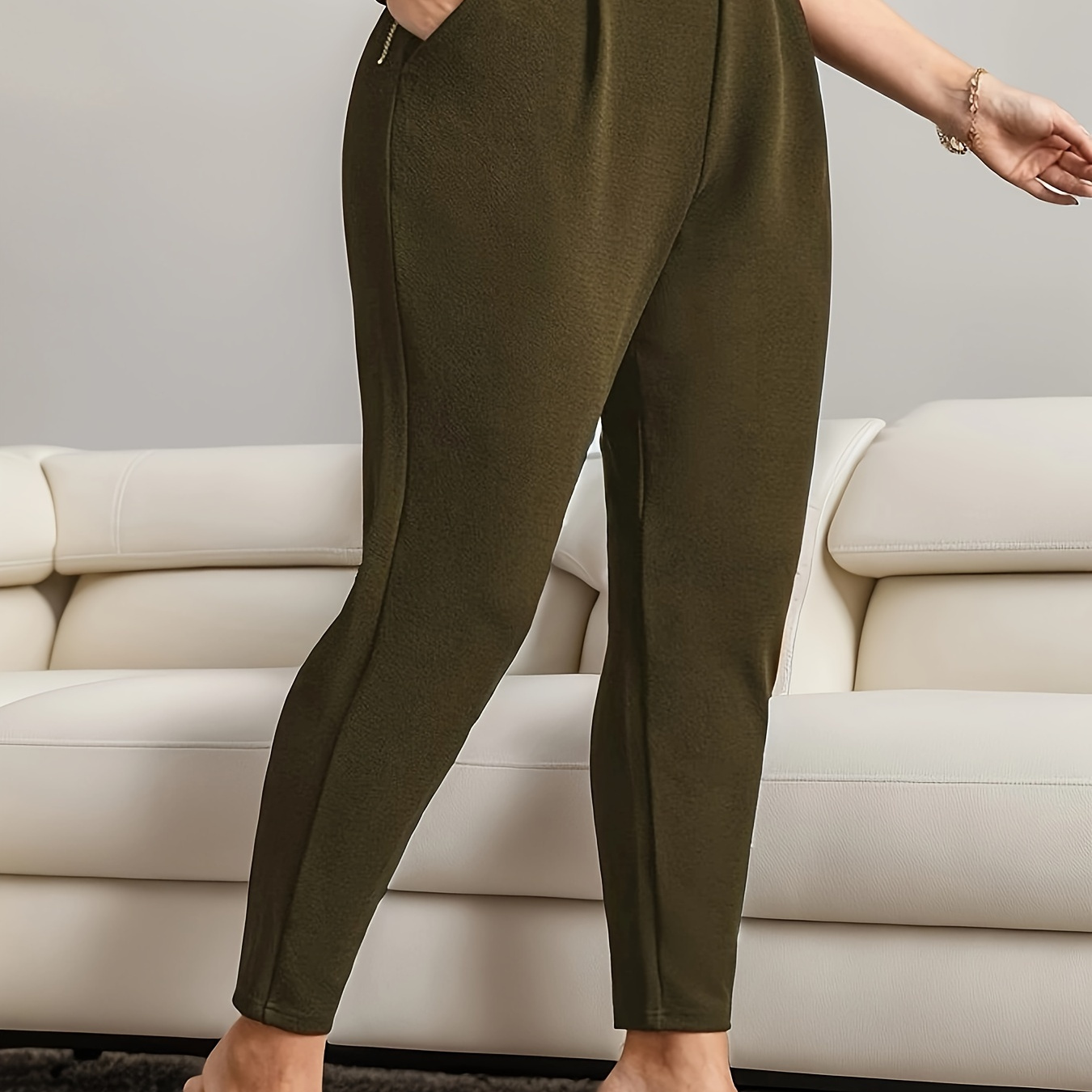 

Plus Size Solid Ruched Tapered Pants, Casual High Waist Pants For Spring & Summer, Women's Plus Size Clothing