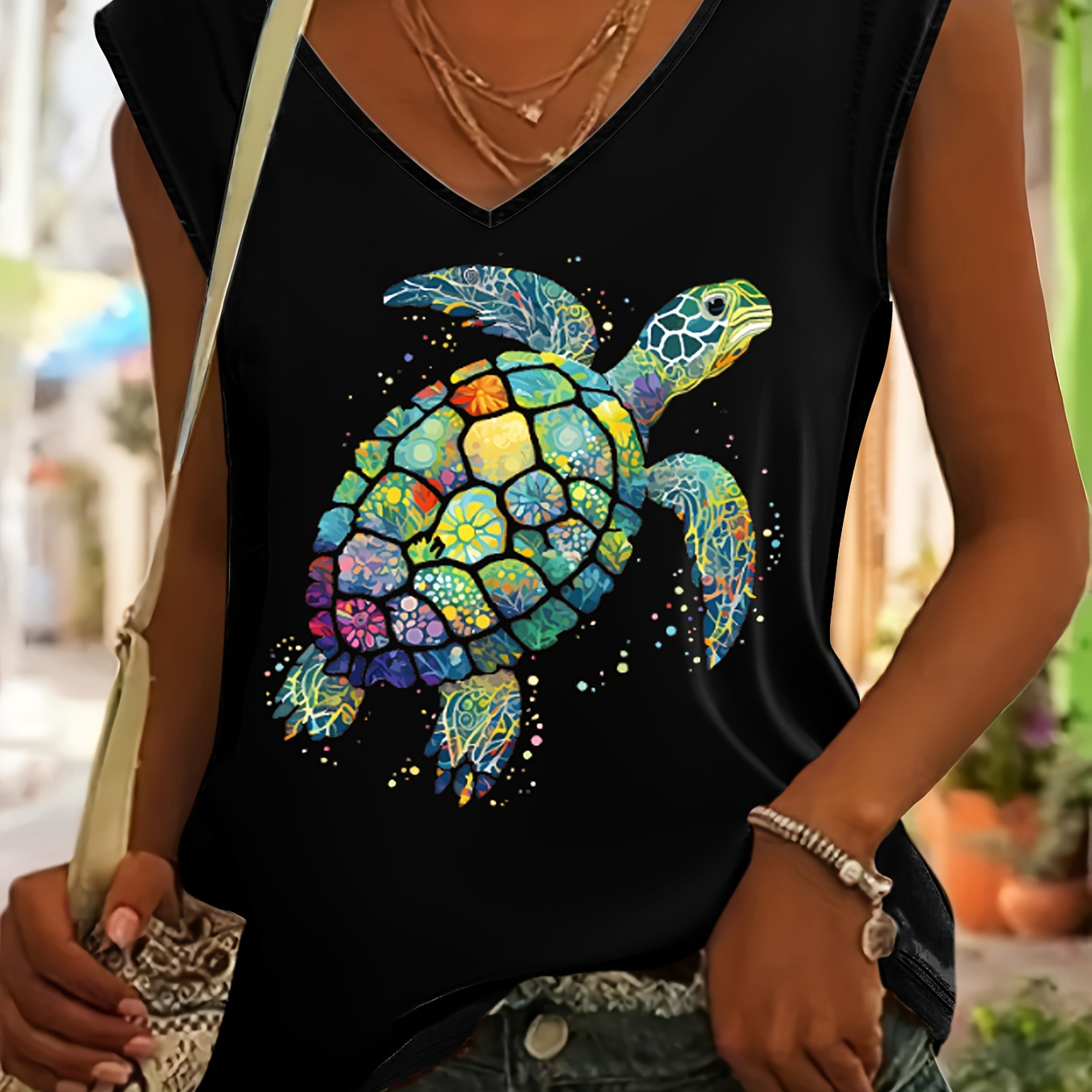 

Plus Size Turtle Print T-shirt, Casual Cap Sleeve V Neck Top For Spring & Summer, Women's Plus Size Clothing