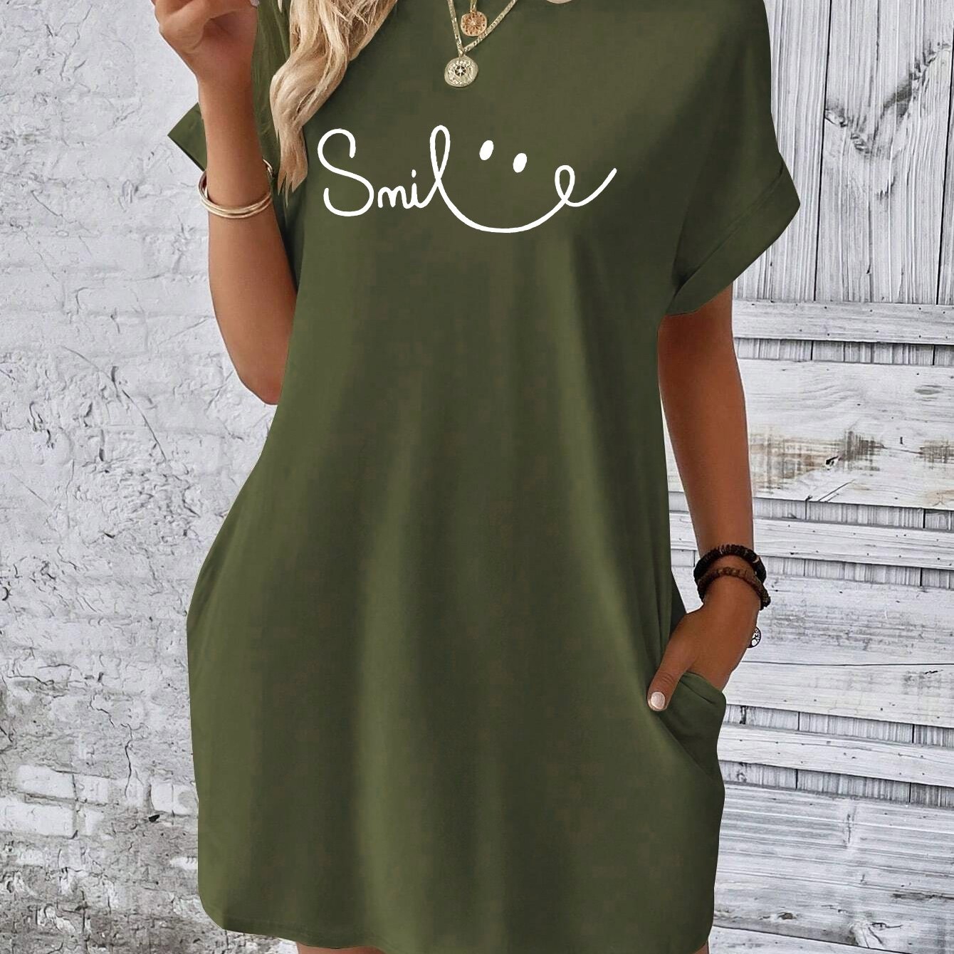 

Smile Face Print Tee Dress, Short Sleeve Crew Neck Casual Dress For Summer & Spring, Women's Clothing