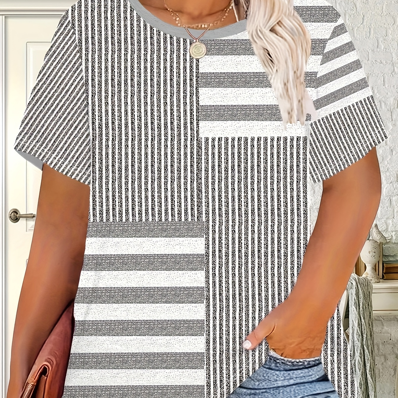 

T-Shirt Chic Grande Taille pour Femme avec Imprimé Rayures 3D - Col Rond Décontracté, Haut à Manches Courtes pour l'Été en Extérieur