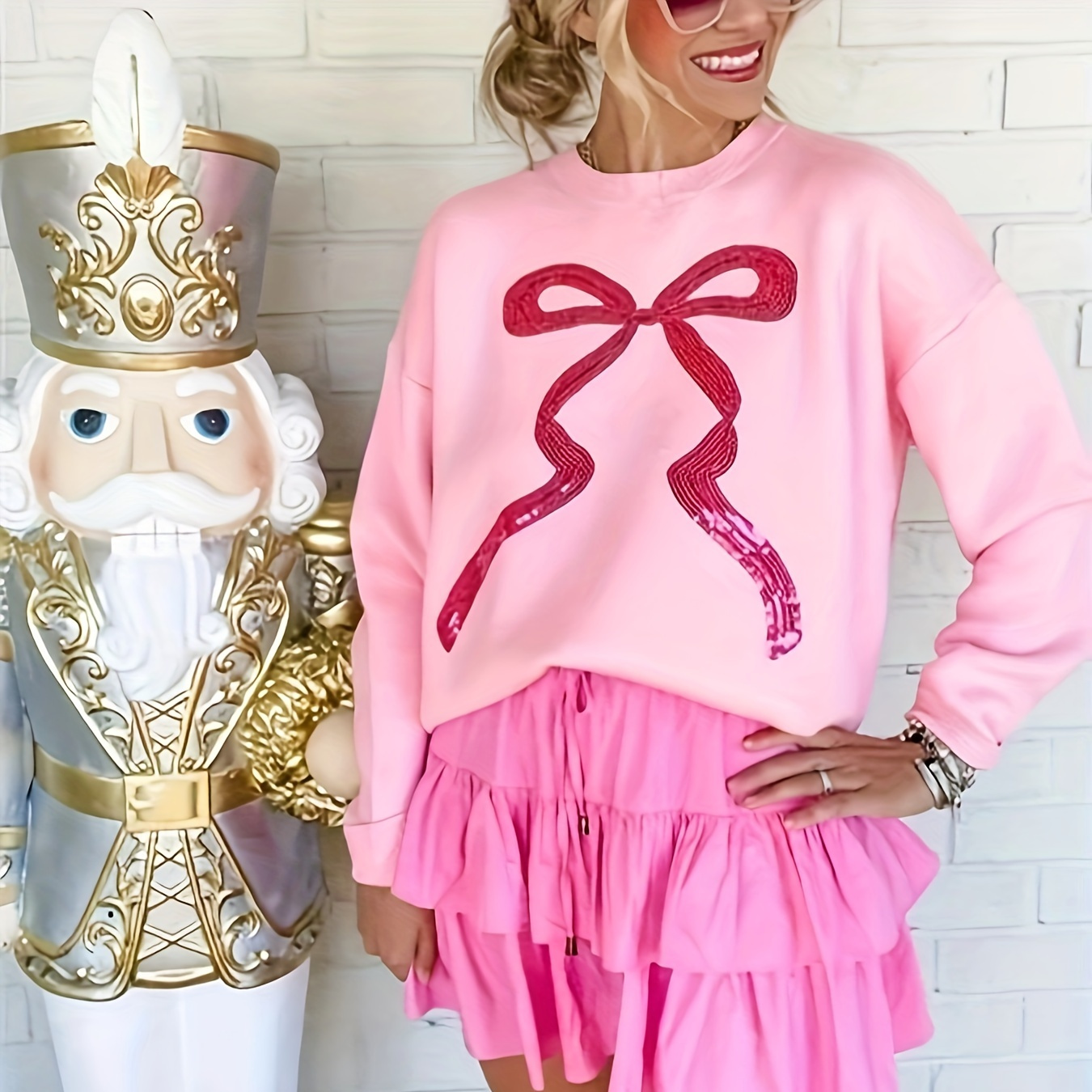 

Casual Bow Sequined Pullover Sweatshirt