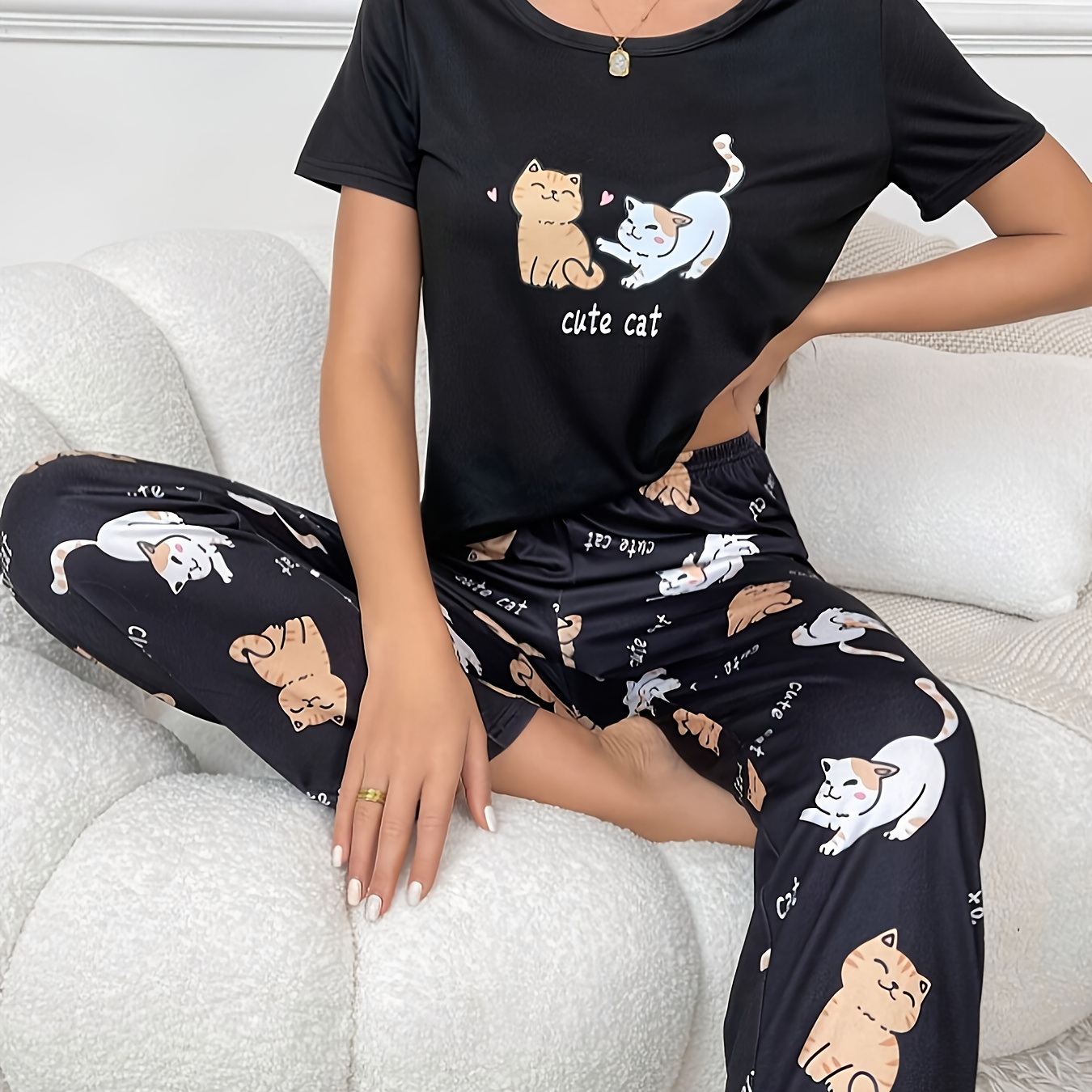 

Ensemble de pyjama pour femme avec imprimé chat mignon - Tissu en polyester décontracté, col rond, motif animal, confort toutes , ensemble pantalon et haut de nuit pour adultes