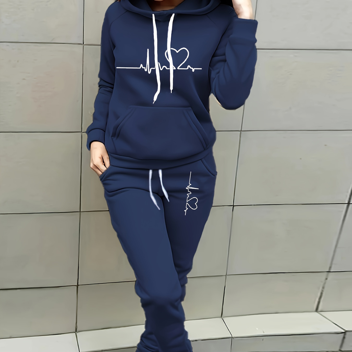 

Women's Casual Polyester Hooded Tracksuit, Fall/winter Knit Fabric Loungewear Set, With Heart Pattern, For Fall/winter