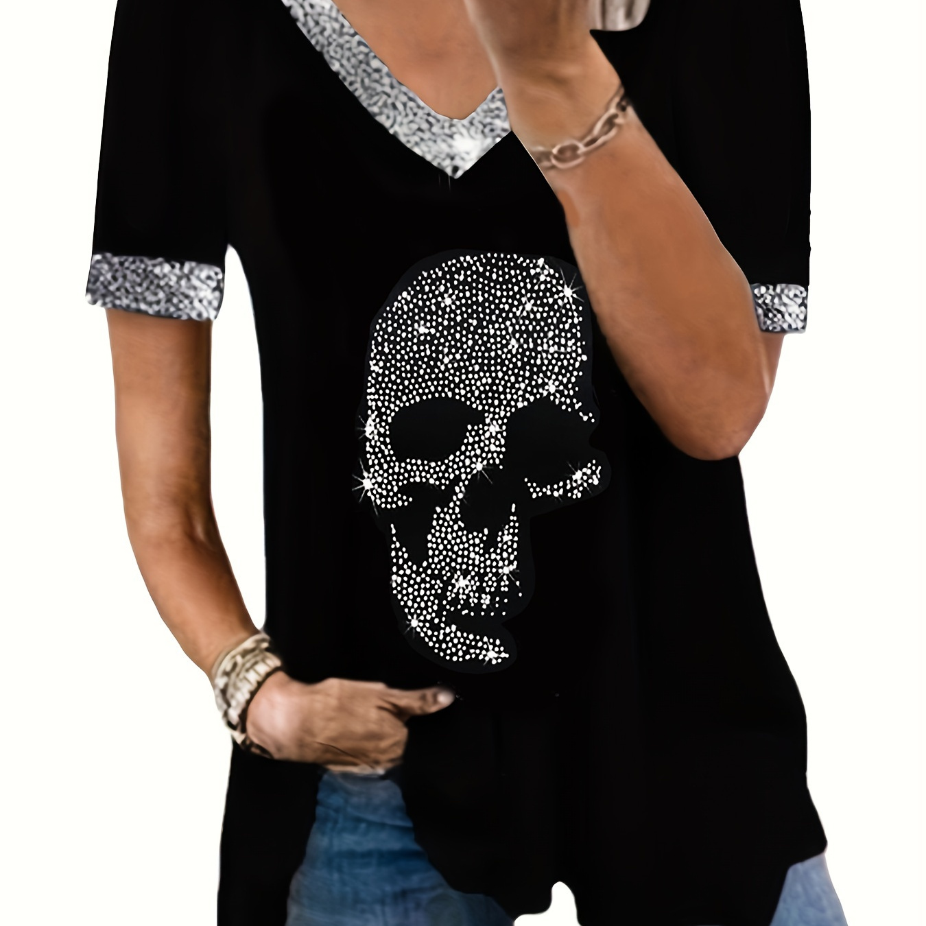 

Plus Size Skull Rhinestone T-shirt, Casual Sequin Stitching V Neck Short Sleeve T-shirt, Women's Plus Size clothing