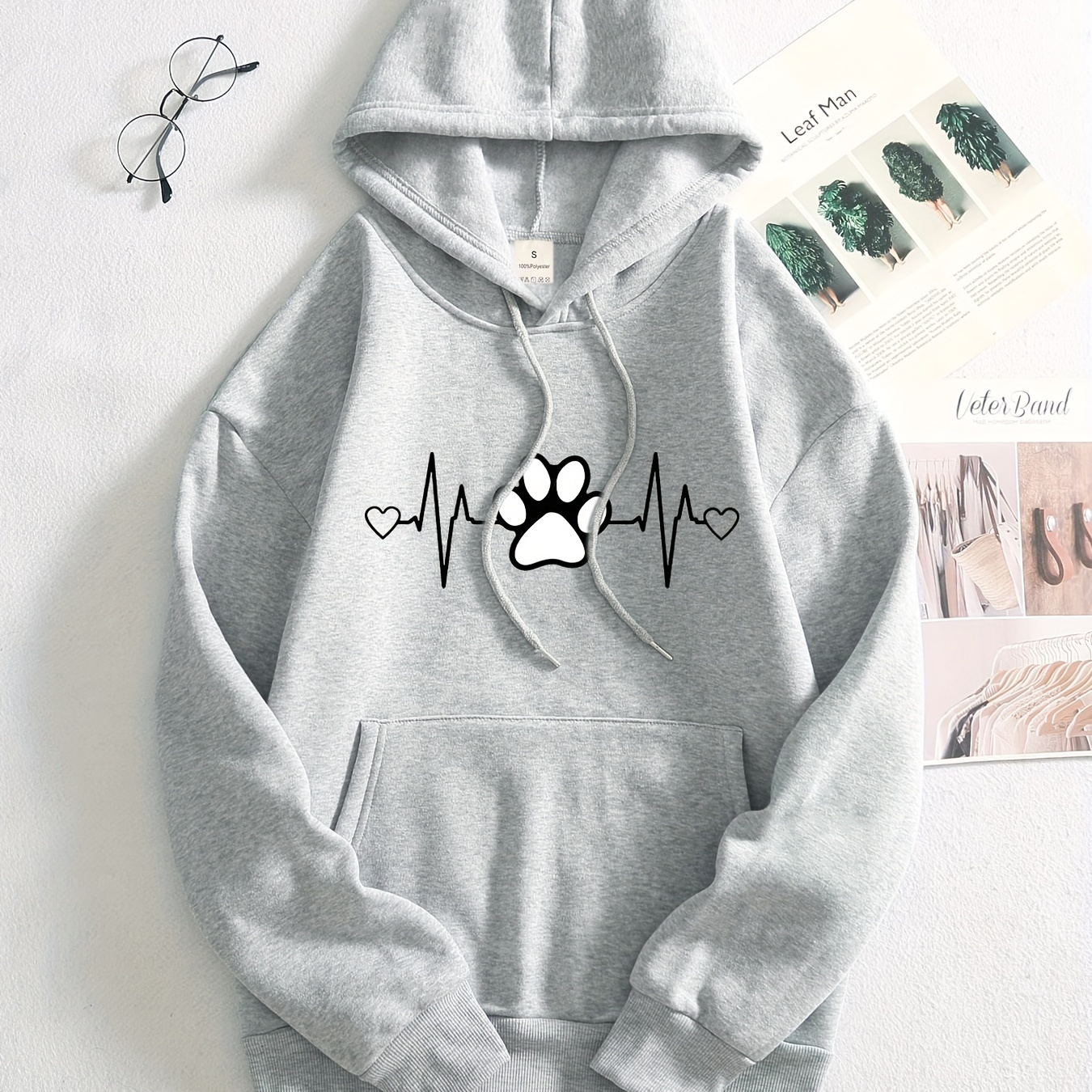 

Cute Dog Foot & Heart Print Hoodie, Versatile Drawstring Kangaroo Pocket Hoodies Sweatshirt, Women's Clothing