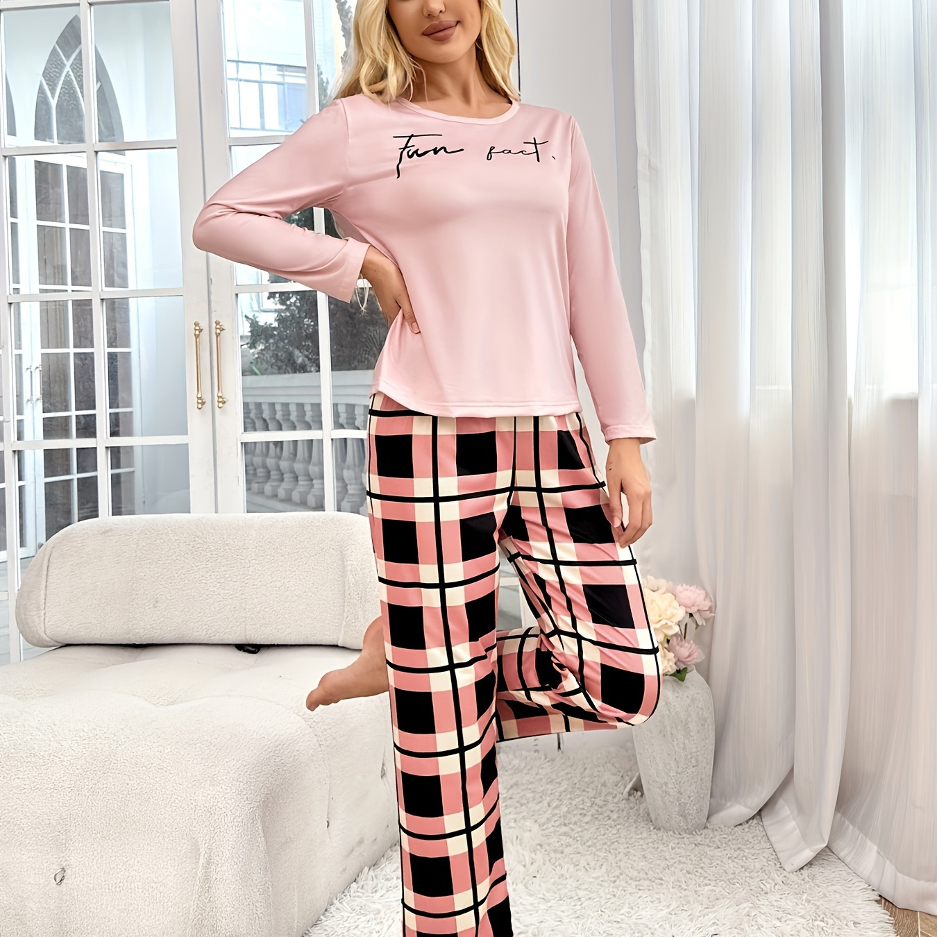 

Pink Bottom Slogan Printed Women's Pajama Set, Long Sleeved Round Neck Top And Printed Pants, Casual