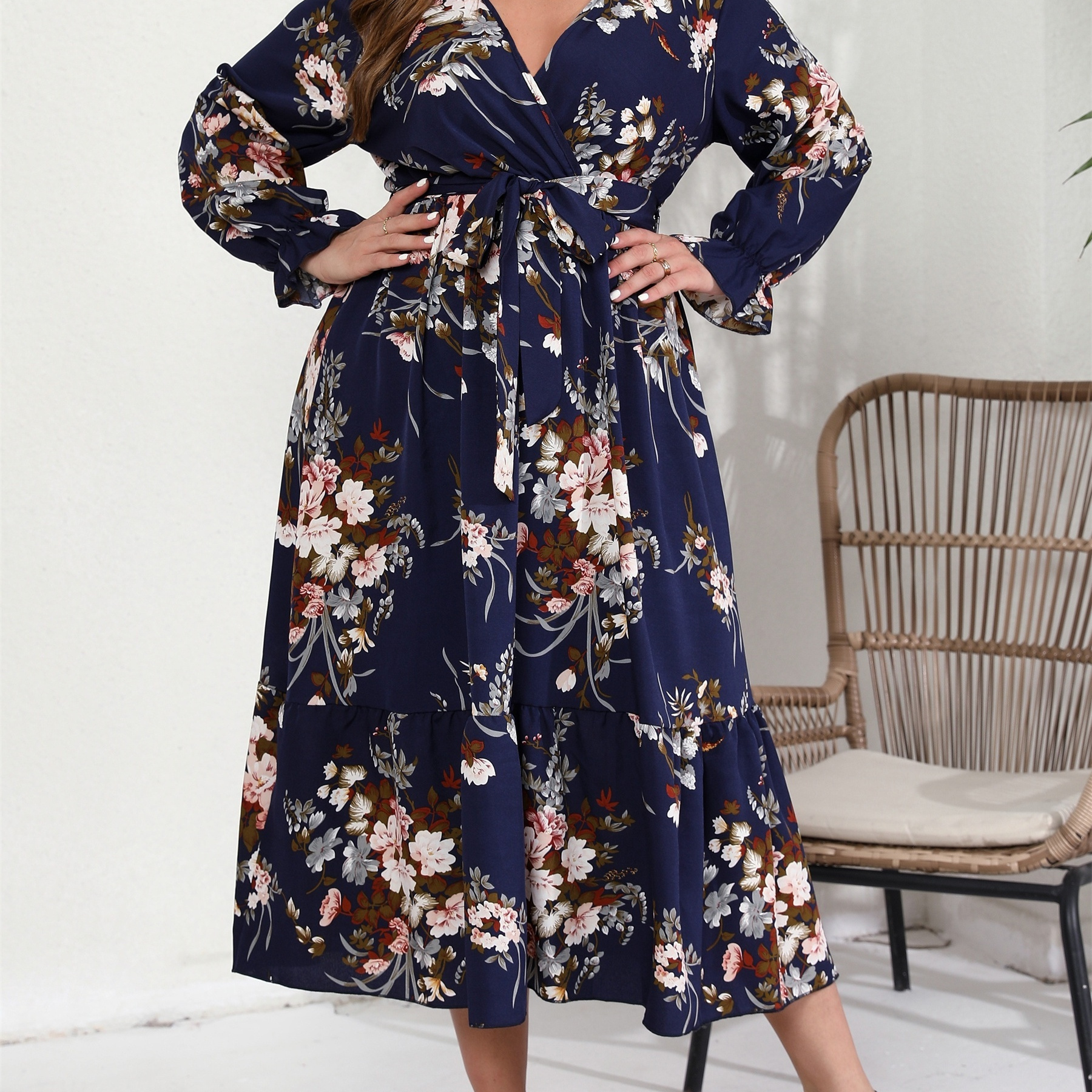 

Plus Size Boho Dress, Women's Plus Floral Print Lantern Sleeve Surplice Neck Lettuce Trim Dress With Belt