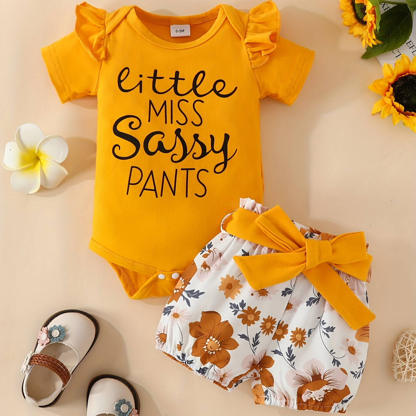 

Baby's "little Miss Sassy Pants" Print 2pcs Summer Outfit, Ruffle Decor Triangle Onesie & Flower Pattern Shorts Set, Toddler & Infant Girl's Clothes