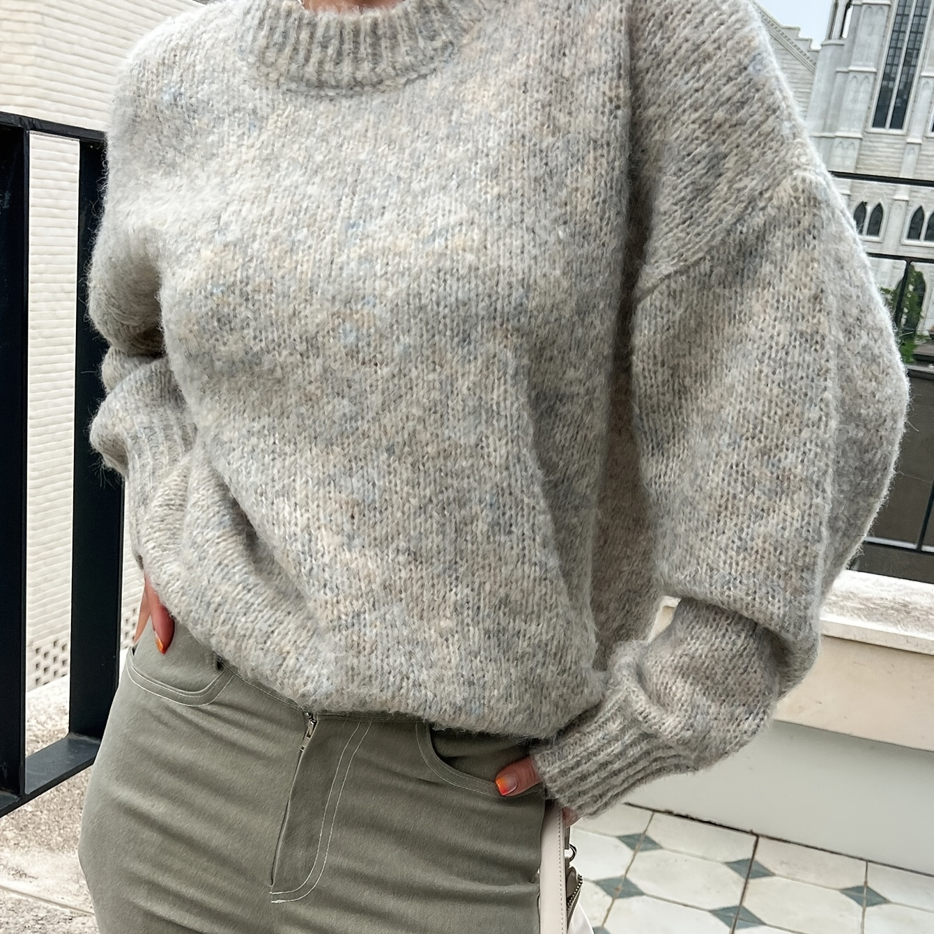 

Elegant Fashion Women's Knitted Sweater - Polyester Solid Color Pullover With Small Round Neck, Knit Fabric, Autumn/winter Collection