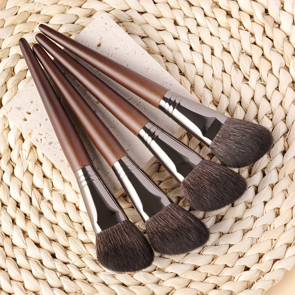 

3pcs Makeup Brush Set Natural Goat Hair Brush Set Powder Highlight Contour Makeup Brushes Cutting Tool