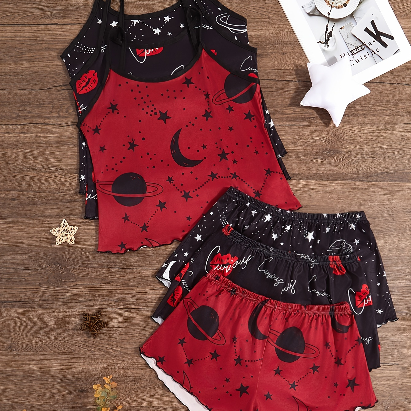 

Style - -piece Set Of Women's Sleepwear With Lip Prints