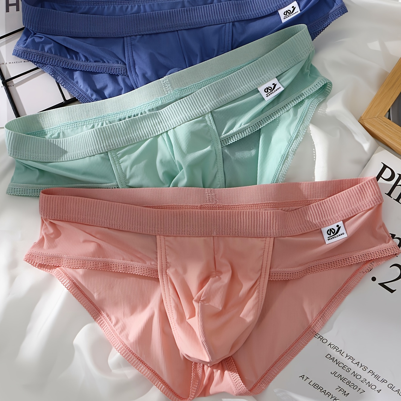 

3pcs Men's Solid Color Trendy Underwear, Ribbed Breathable Comfy Stretchy Briefs, Casual Plain Color Underpants