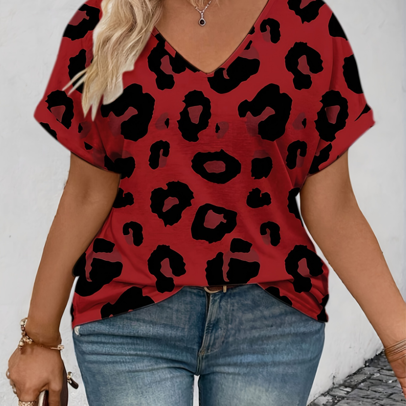 

Women's Casual V-neck T-shirt With Unique Print - Soft Polyester & Spandex , Machine Washable