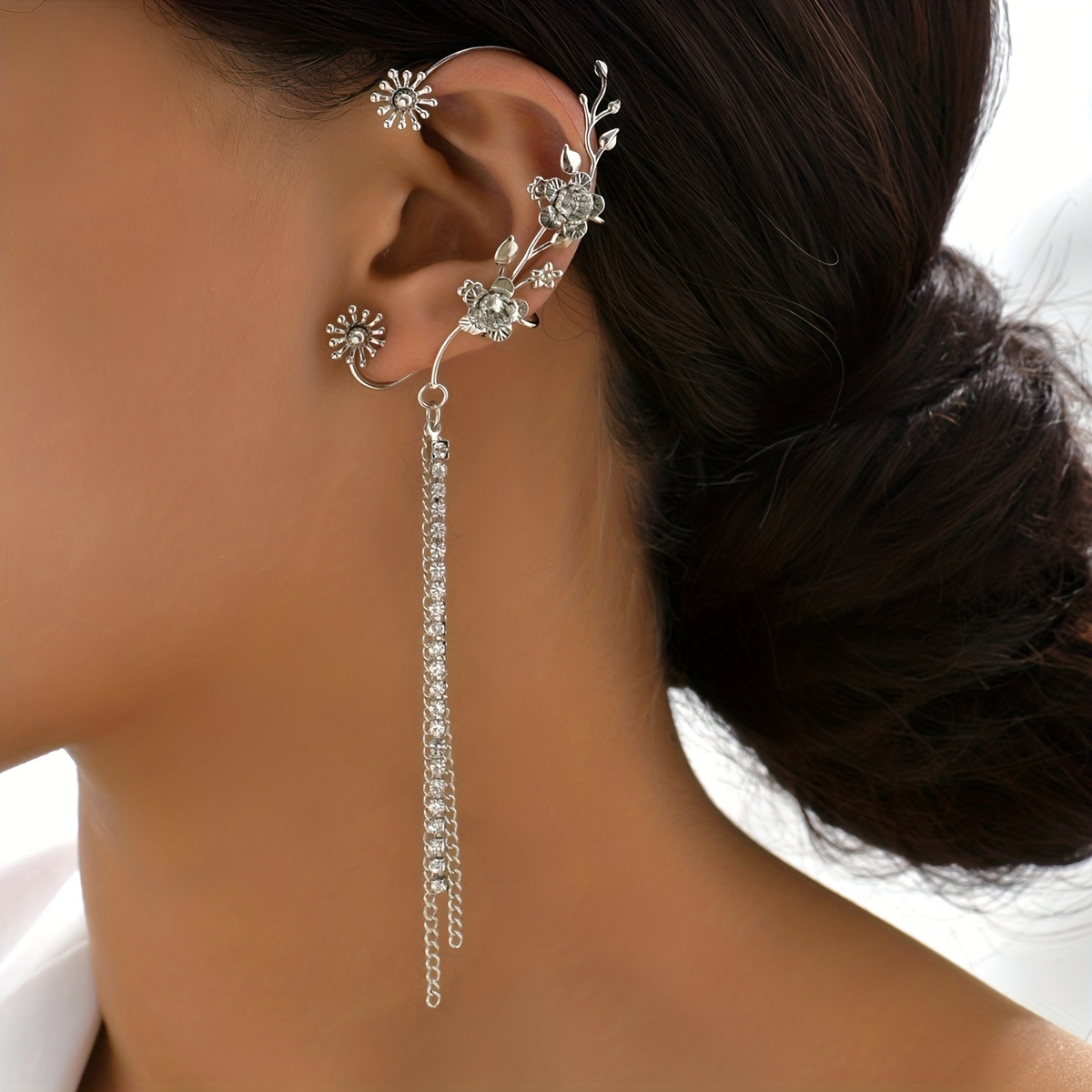 

Exquisite Silvery Flower Long Tassel Design Ear Wrap Elegant Style Alloy Silver Plated Jewelry Wedding Accessories