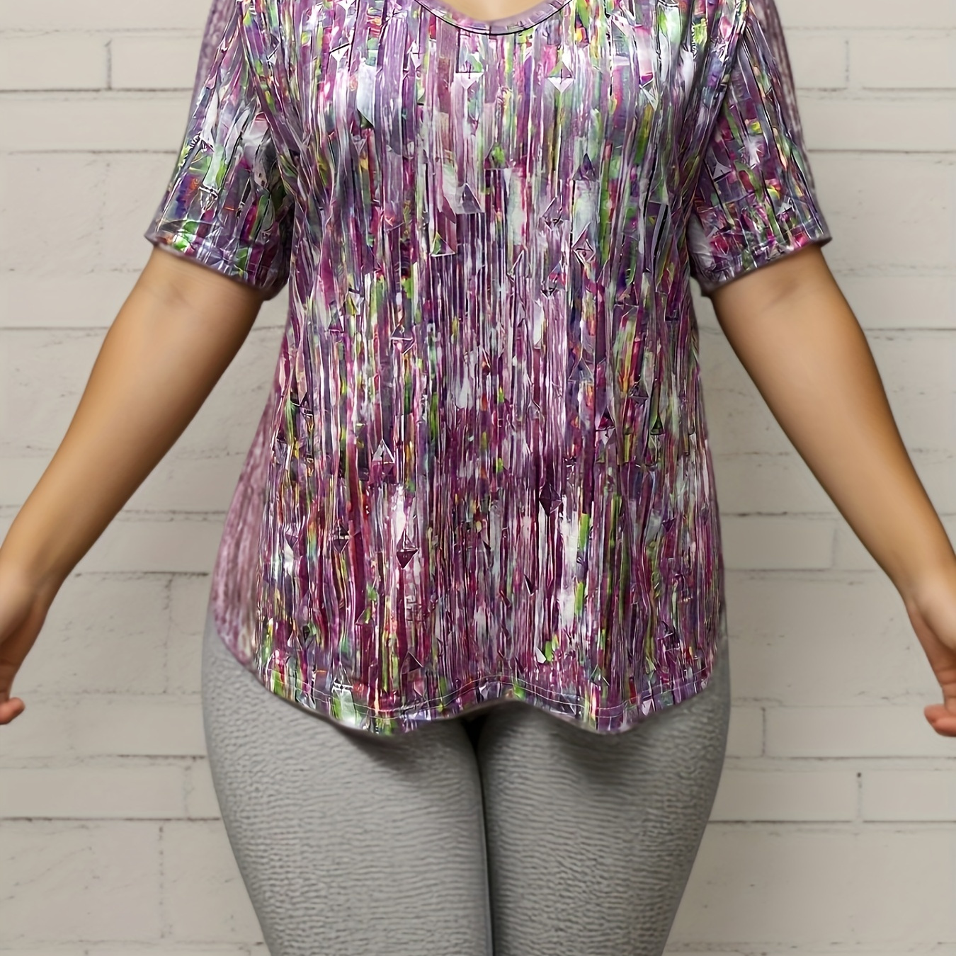 

Plus Size Casual T-shirt, Women's Plus Random Print Short Sleeve V Neck Medium Stretch T-shirt