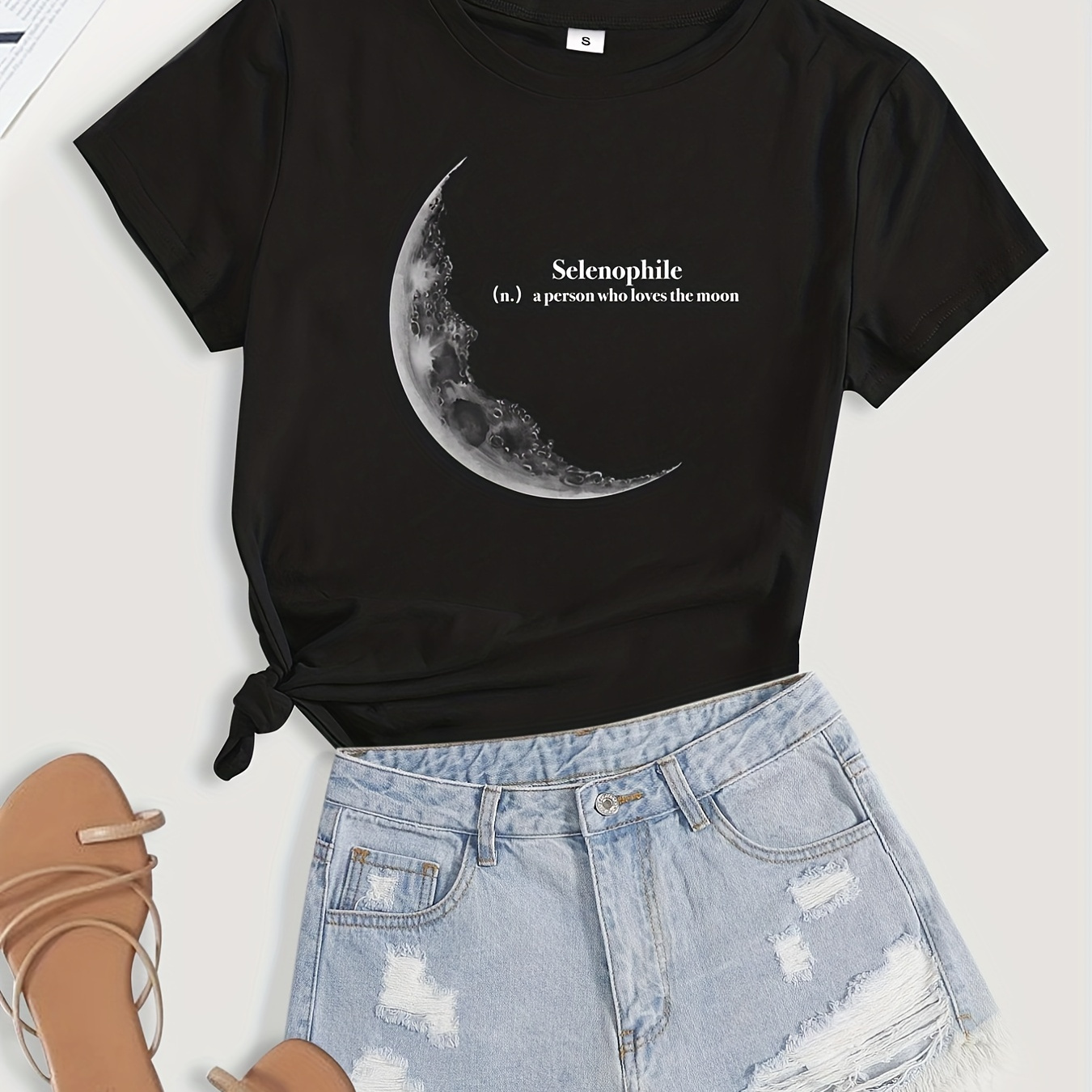 

Selenophile Print T-shirt, Short Sleeve Crew Neck Casual Top For Summer & Spring, Women's Clothing