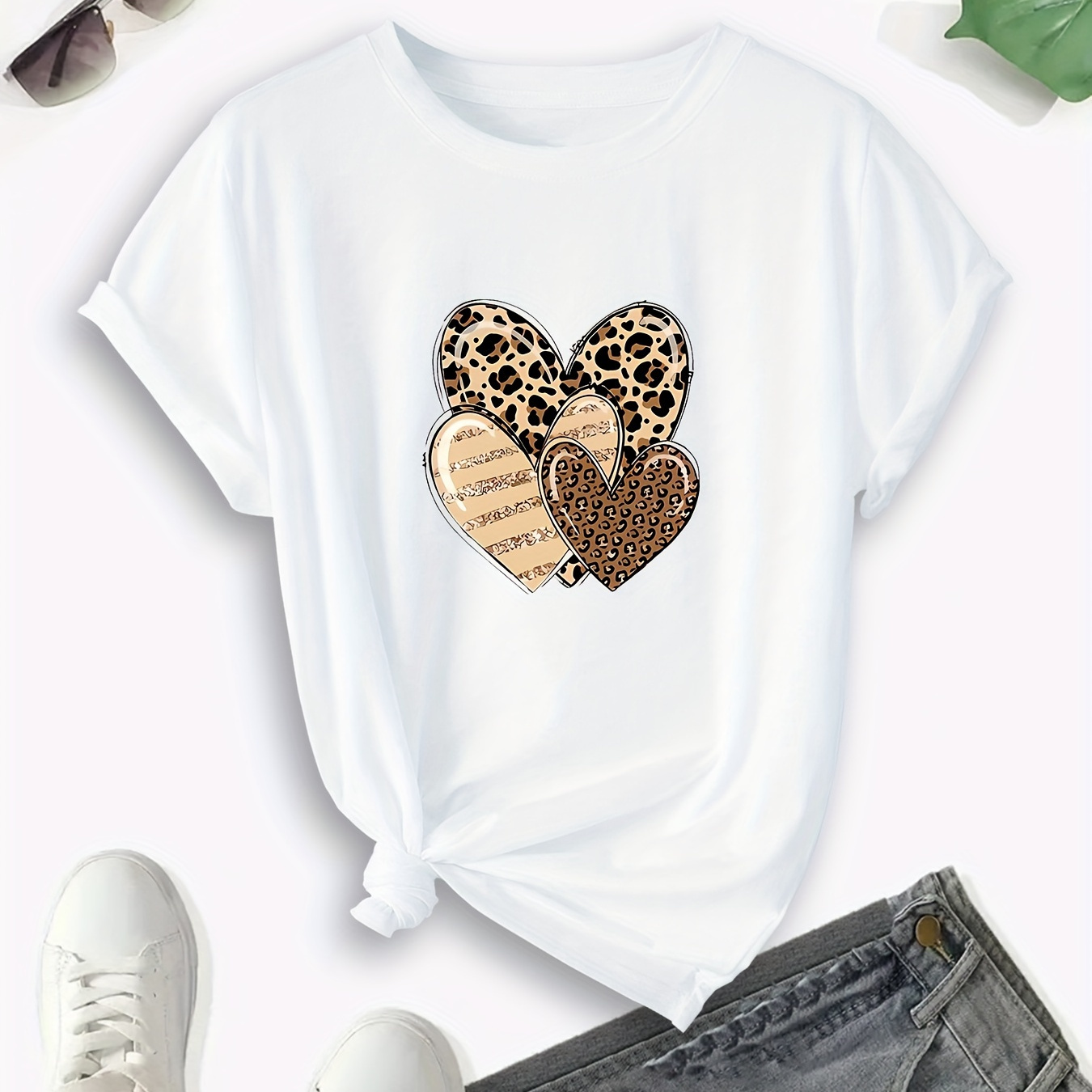 

Women's Casual Leopard Heart Print T-shirt, Polyester Knit Fabric, Crew Neck, Short Sleeve, Regular Fit, Slight Stretch, Alphabet Pattern, For Summer Wear