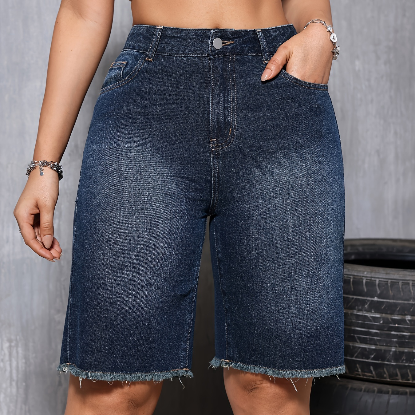 

Women's Vintage High Waist Denim Knee-length Shorts, Frayed Hem, Classic Casual Summer Style Jorts