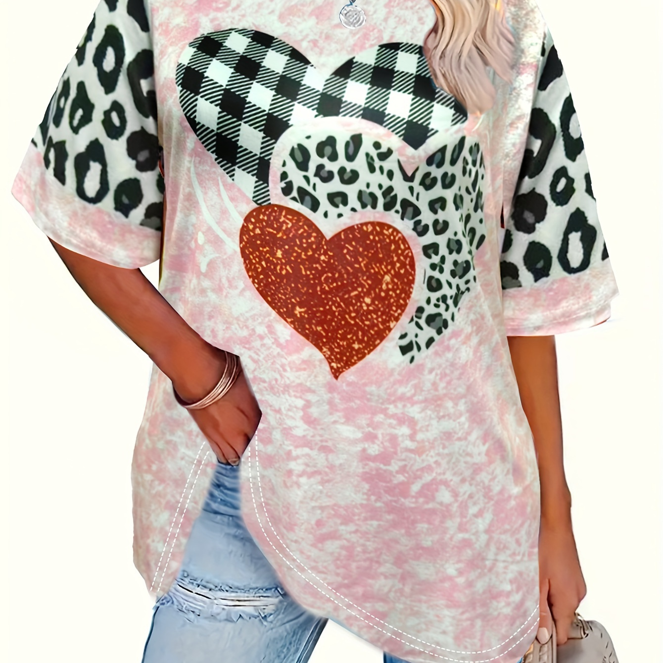 

Plus Size Leopard & Plaid Heart Print T-shirt, Casual Short Sleeve Top For Spring & Summer, Women's Plus Size Clothing