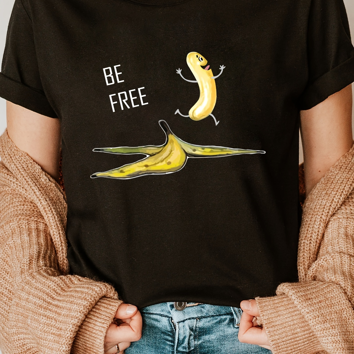 

Be Free Banana Print Crew Neck T-shirt, Short Sleeve Casual Top For Summer & Spring, Women's Clothing