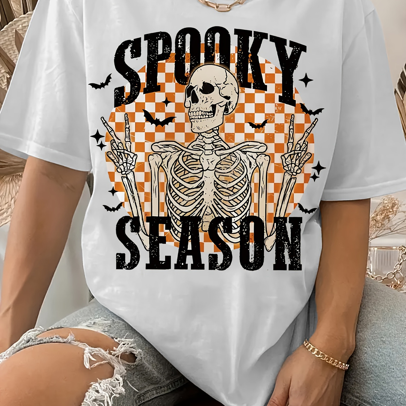 

Plus Size Skeleton Print T-shirt, Casual Spooky Season Pattern Short Sleeve Crew Neck Top For Summer & Spring, Women's Plus Size Clothing