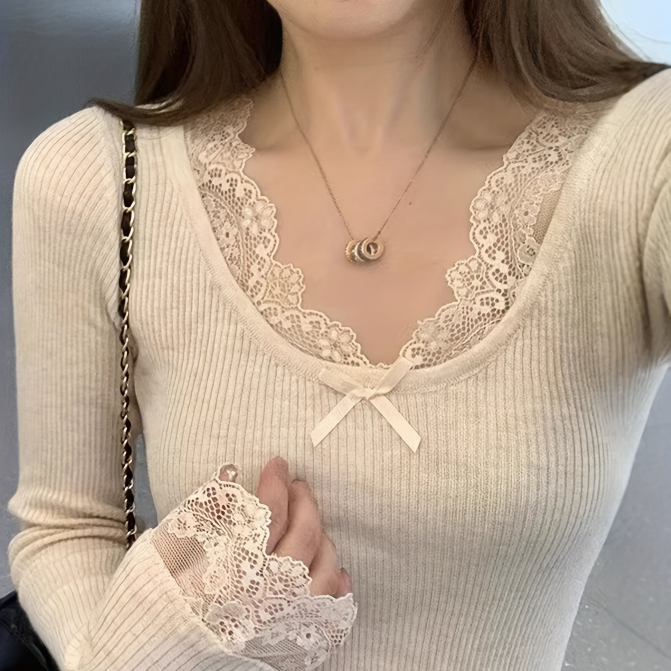 

Lace Patchwork Waist-defining Slim-fit High-stretch Knit Top For Women, Suitable For Spring, Autumn, And Winter. A Lightweight Sweater For Women's Layering.