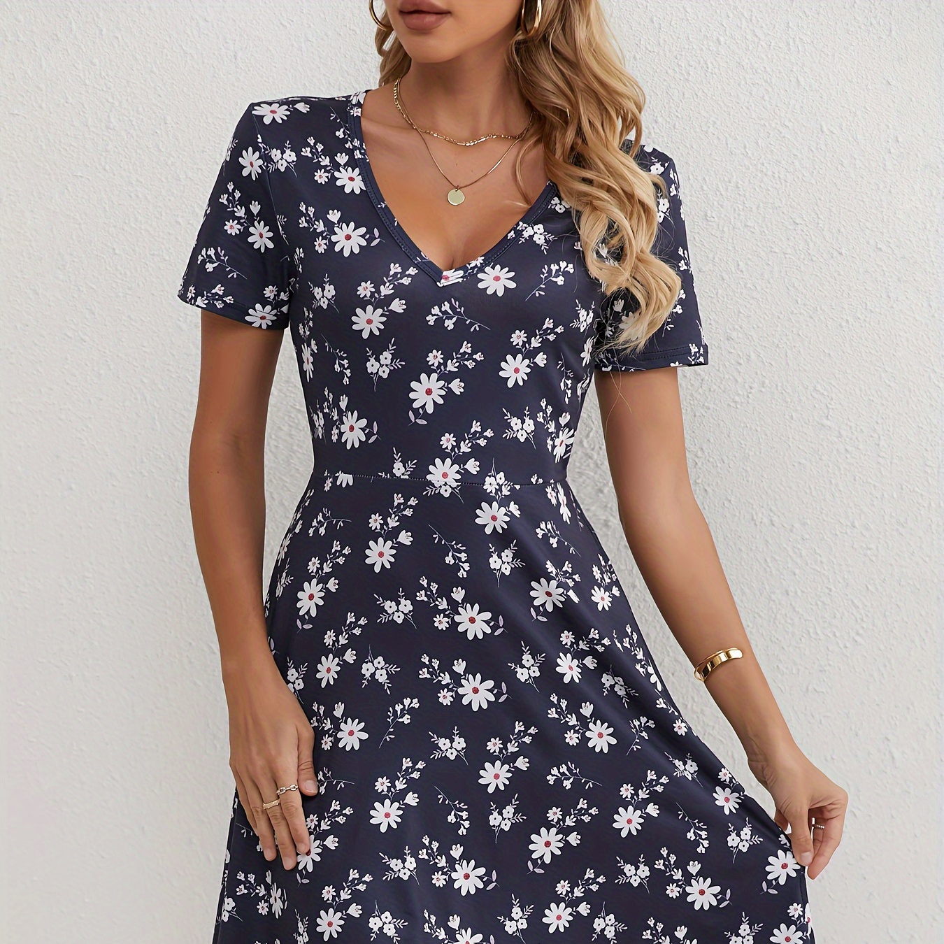 

Robe trapèze à col en V à imprimé floral, robe décontractée à manches courtes pour et l'été, vêtements pour femmes