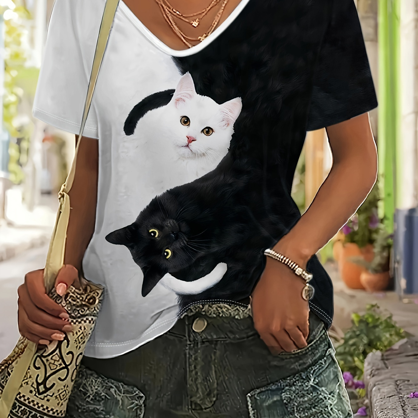 

Cats Print V Neck T-shirt, Short Sleeve Casual Top For Spring & Summer, Women's Clothing
