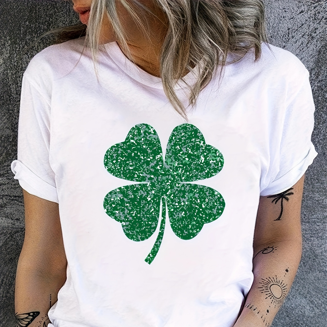 

Plus Size St. Patrick's Day T-shirt, Casual Four-leaf Clover Print Crew Neck Short Sleeve T-shirt For Spring & Summer, Women's Plus Size Clothing