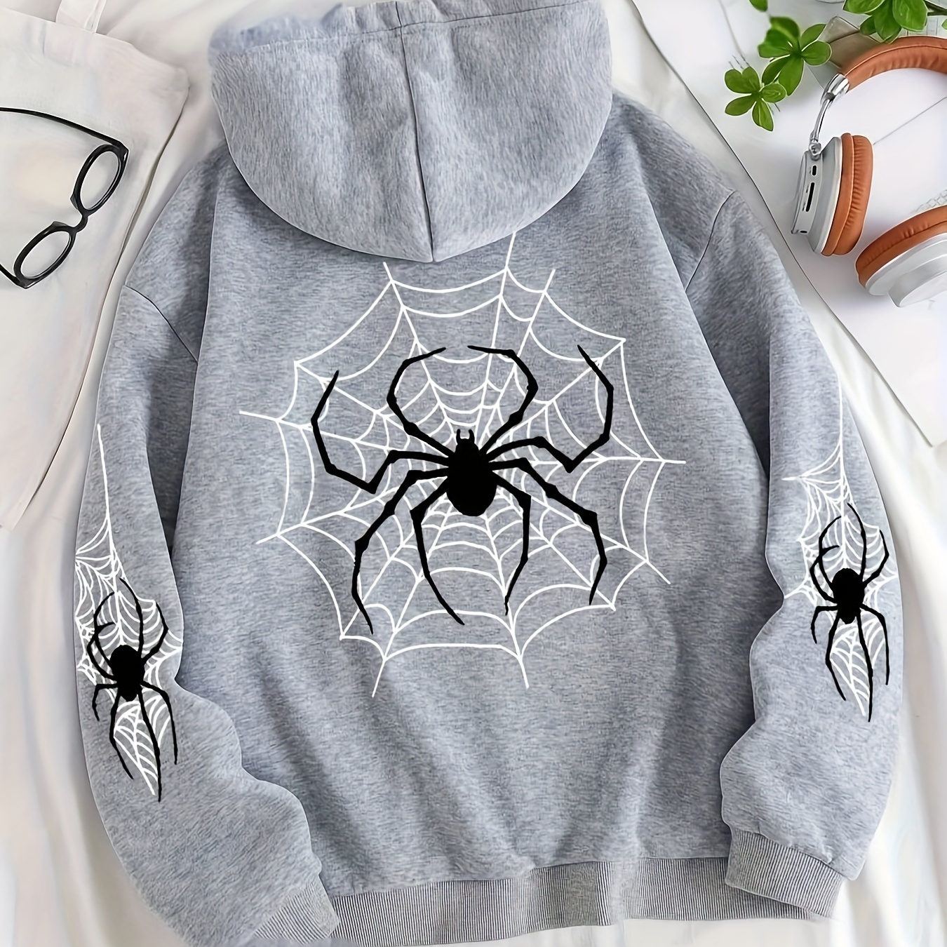 

Polyester 100% Animal Pattern Hoodie - Middle Eastern Style With Hooded Collar, Knit Fabric, All-season Comfort, Spider Graphic Design