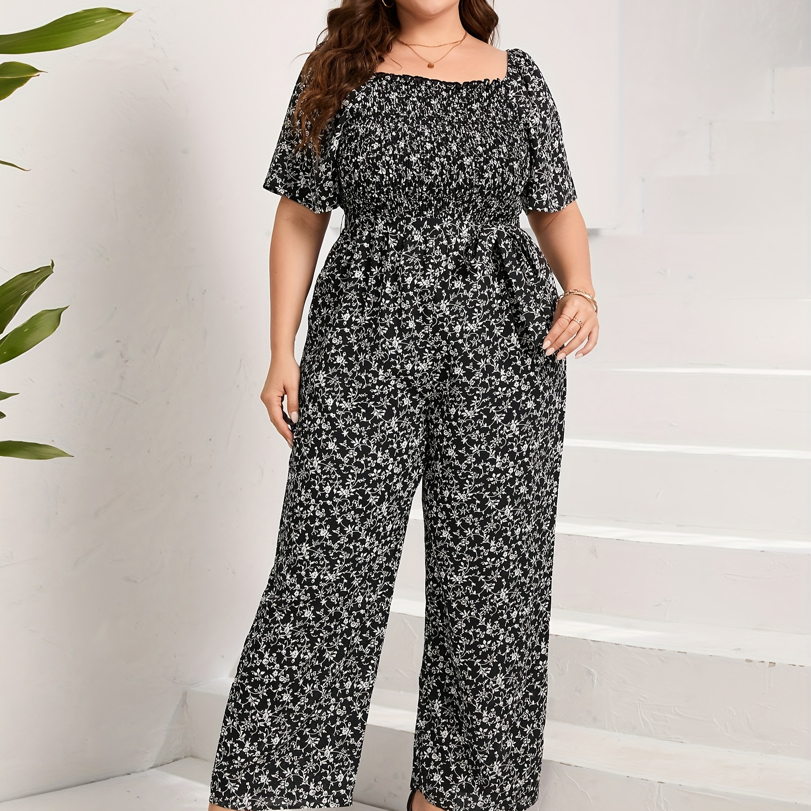 

Plus Size Floral Print Wide Leg Jumpsuit, Casual Shirred Short Sleeve Cinched Waist Jumpsuit, Women's Plus Size Clothing