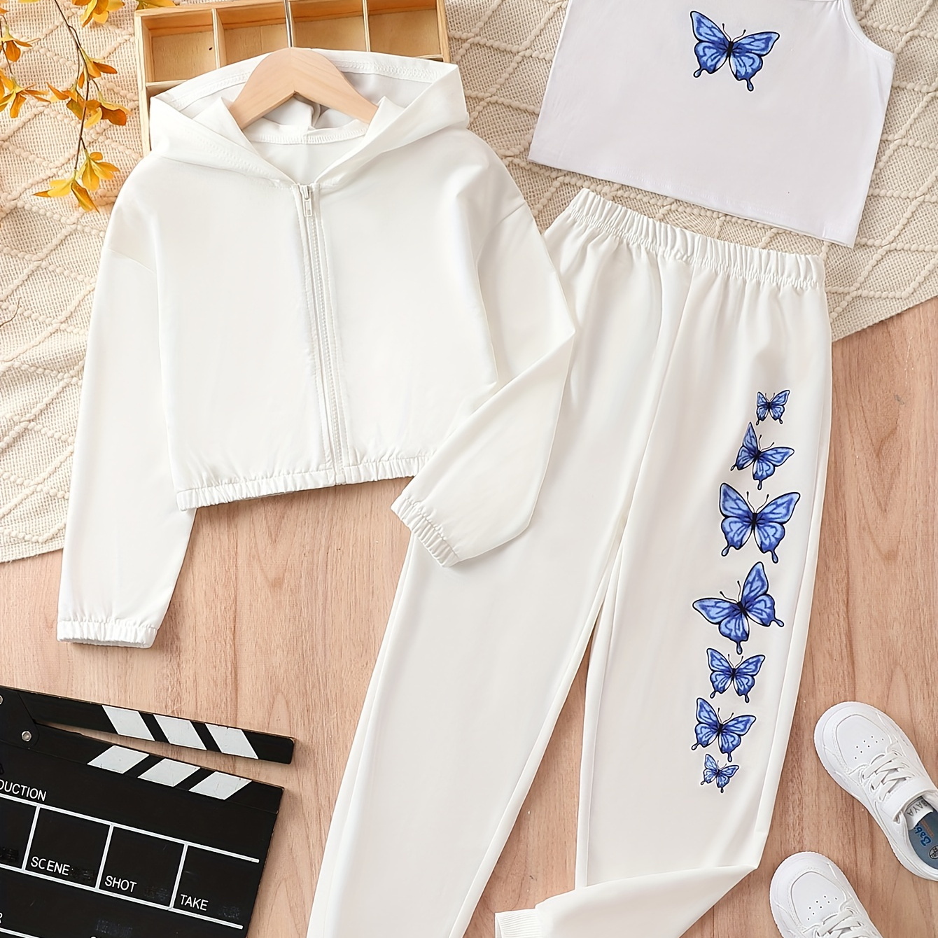 

Girls Butterfly Print Jacket Three-piece Set Spring And Autumn Fashion Casual Girl Bottoming Vest+ Zipper Short Coat+ Long Sweatpants Three-piece Set Spring And Autumn Casual Suit