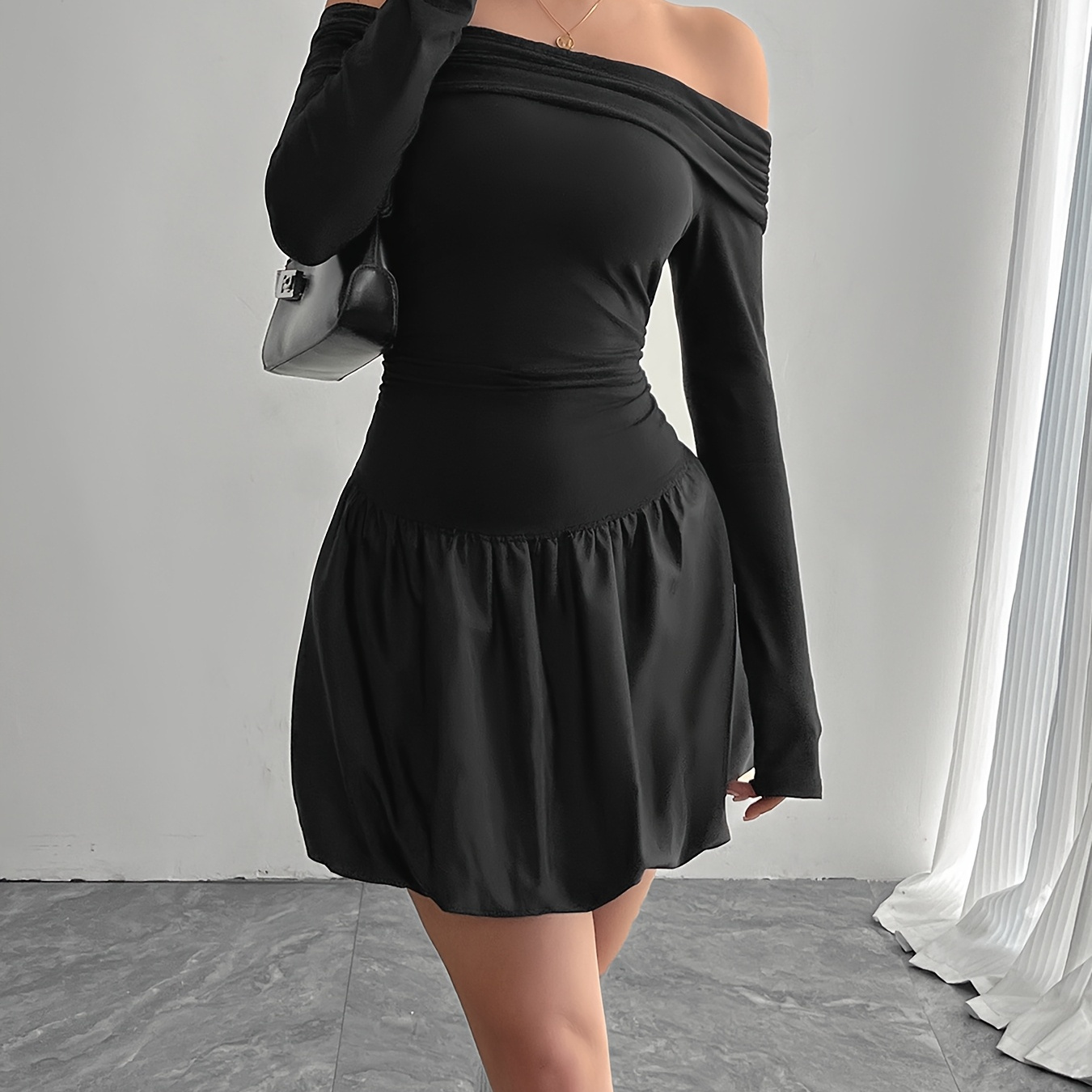 

1pc Elegant Off-shoulder Mini Dress For Women, Solid Color Knit Fabric, Strapless Sexy Bodycon Style, Polyester, Spring/summer/fall