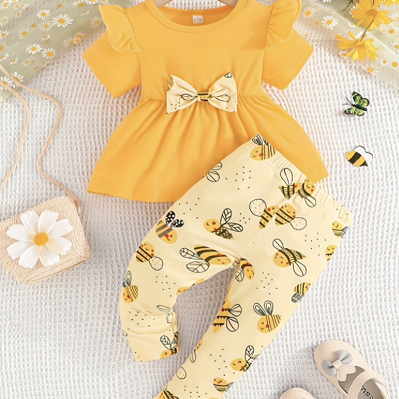 

Baby's Cute Bowknot Decor 2pcs Casual Summer Outfit, Short Sleeve Peplum Top & Bee Pattern Pants Set, Toddler & Infant Girl's Clothes For Daily/holiday/party